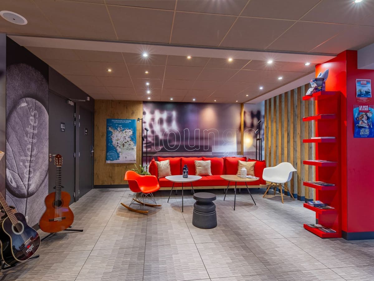 cherbourg-hôtel-ibis-salon-7