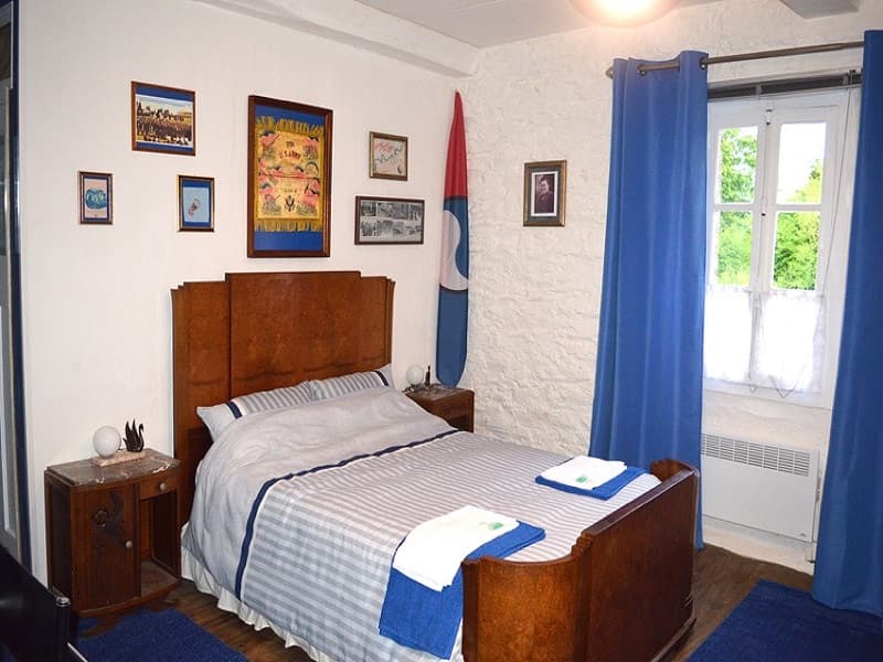 CLAY PIGEONS ROOM
