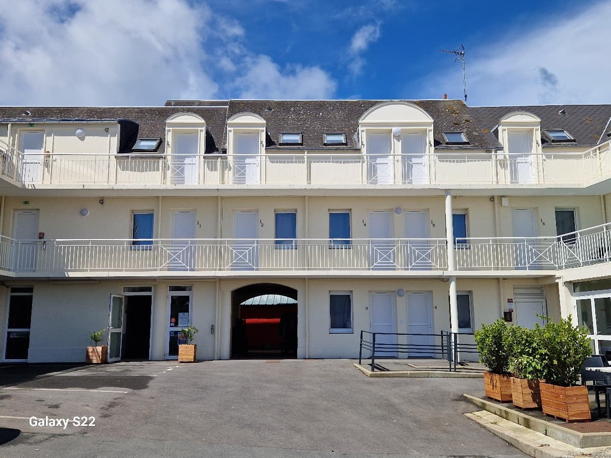Eisenhower Hotel - Port en Bessin Huppain (3)