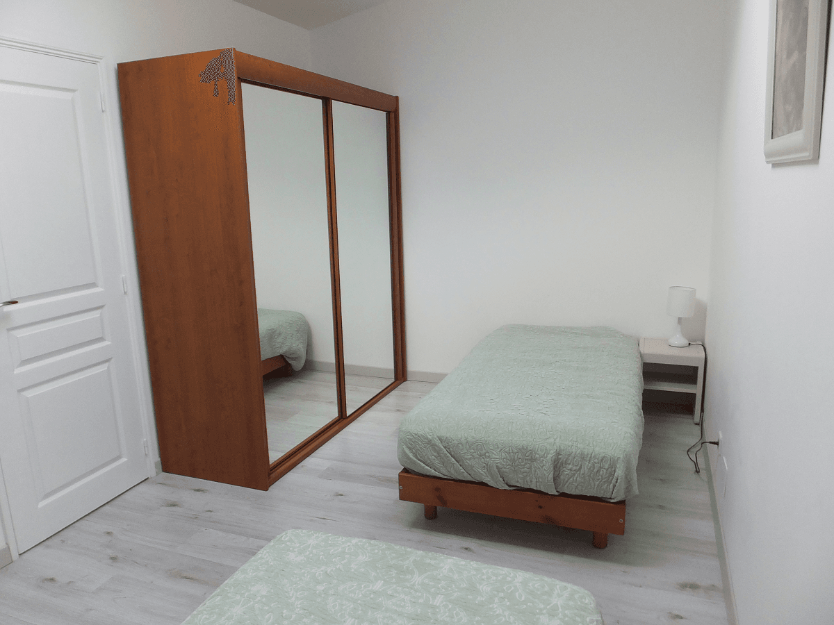 garnier-chambre enfants - armoire vitrée