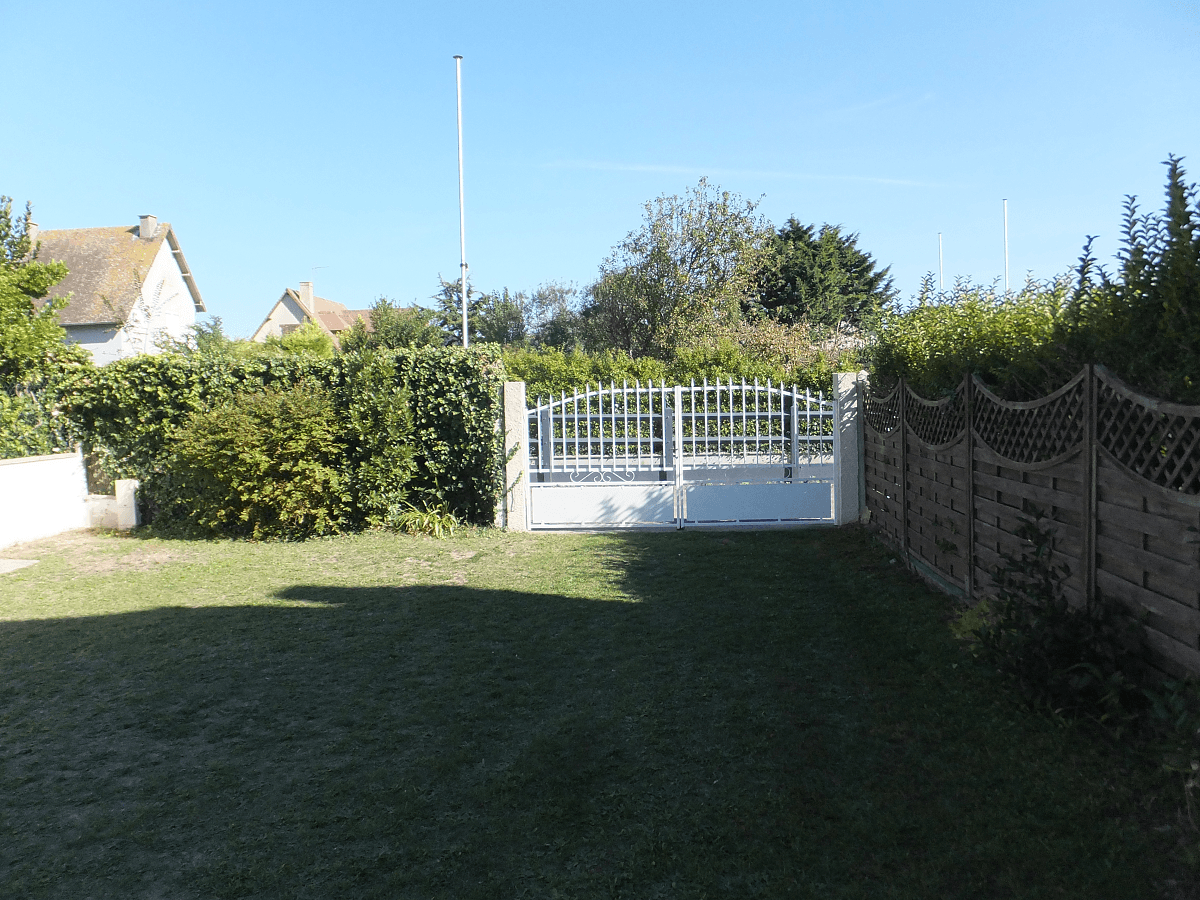 garnier-terrain-devant-maison