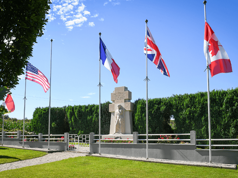 Beaucoudray_Monuments des Fusillés