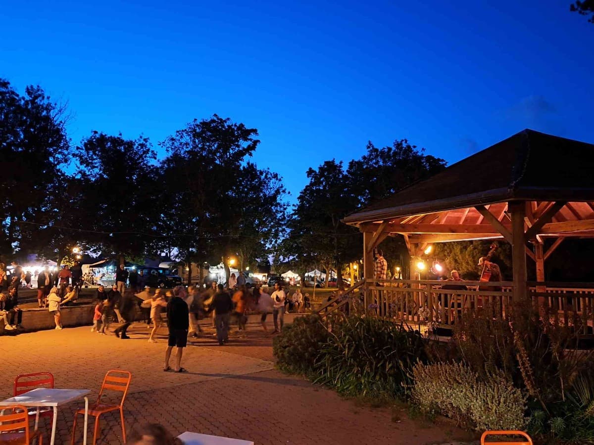 marché nocturne