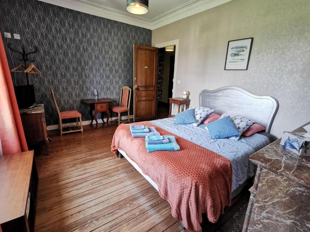 bricquebec-photo-chambre-Bellegarde-14