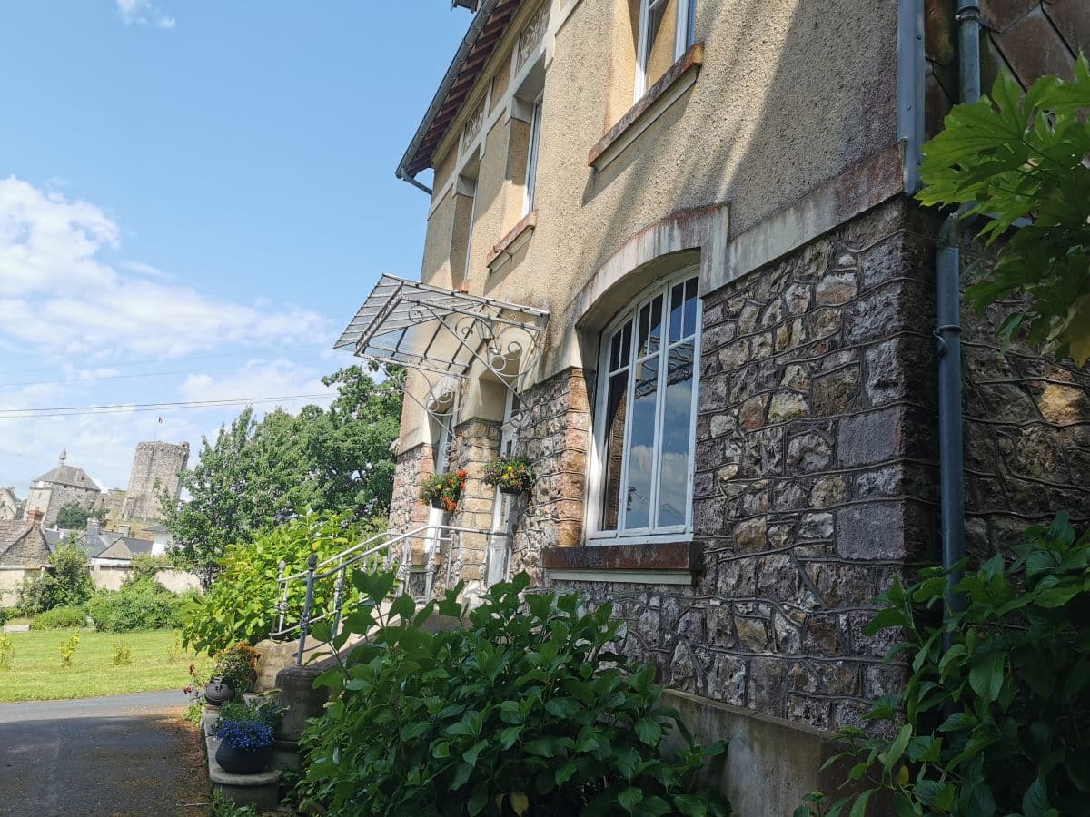 bricquebec-photo-maison-ext-1