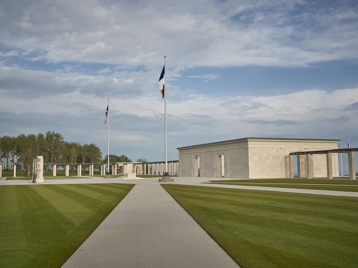 photo-memorial-TIS4