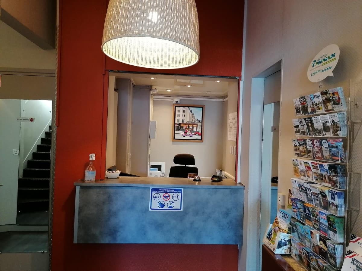 hotel-de-l-univers-reception