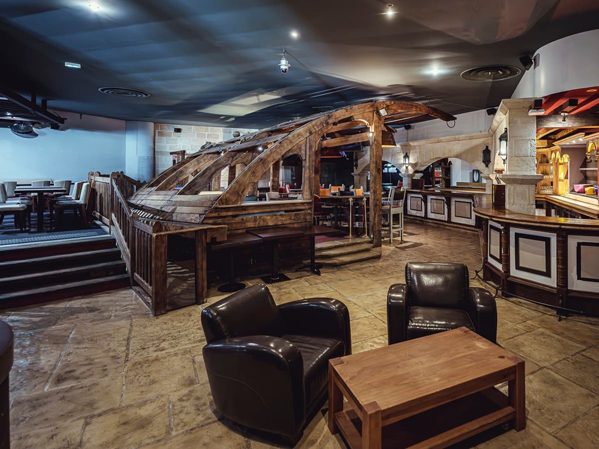 restaurant-casino-fauteuils-saint-aubin