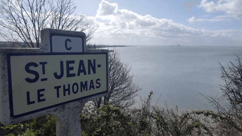 saint-jean-le-thomas-et-panneau