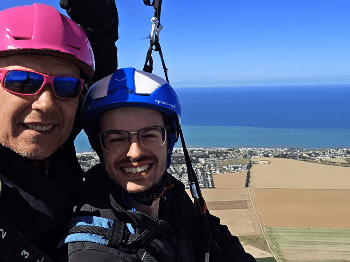 sourire-passager-parapente-cote-de-nacre