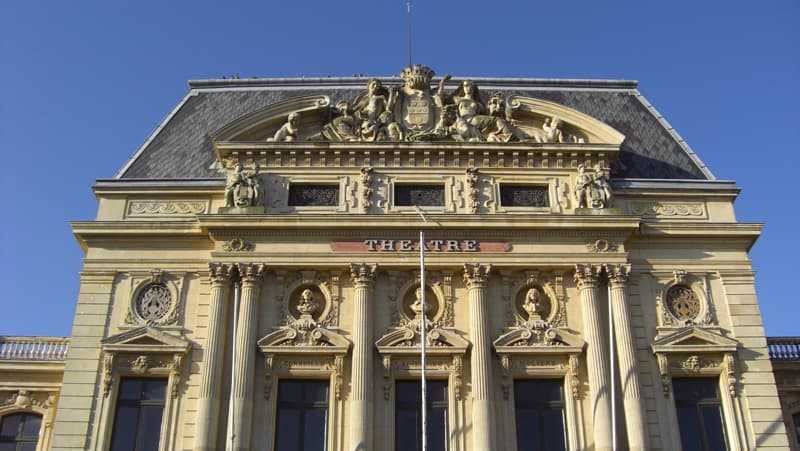 THEATRE A L'ITALIENNE-1