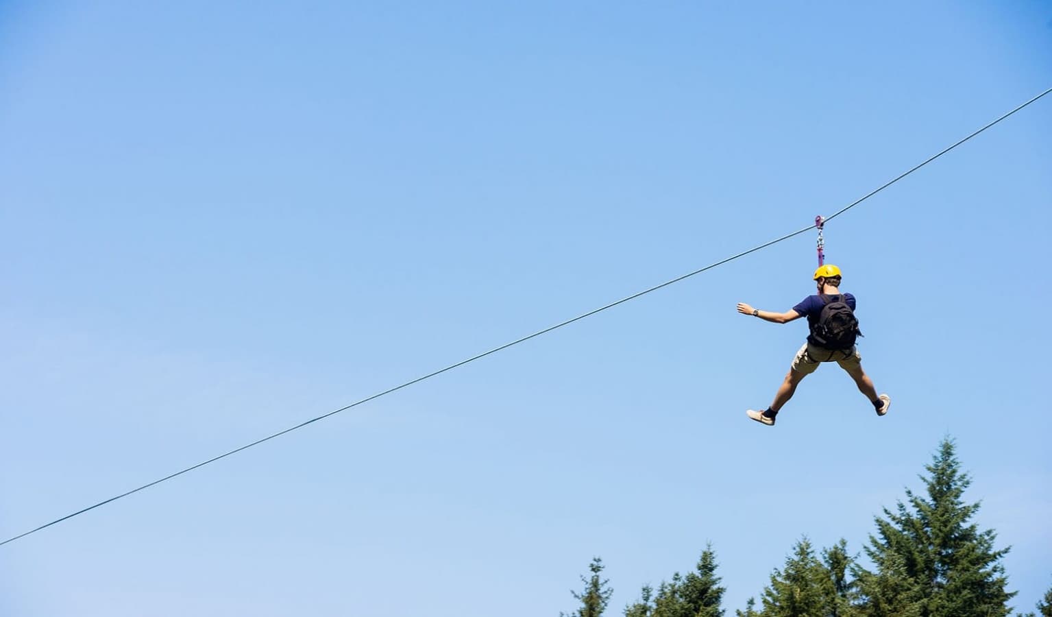 tyrolienne etape en foret