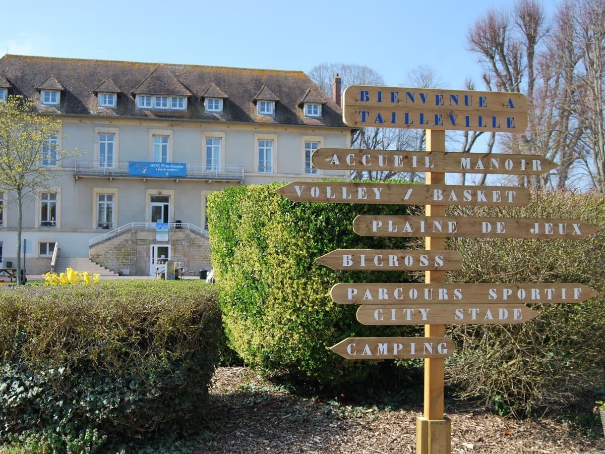 uncmt-tailleville-entrée-1200