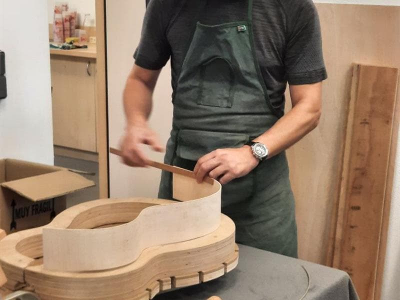 Luthier Juan Alexander Grupalli