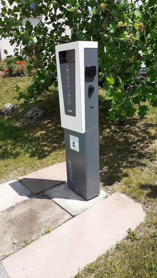 Borne de recharge pour véhicule électrique à Bussang