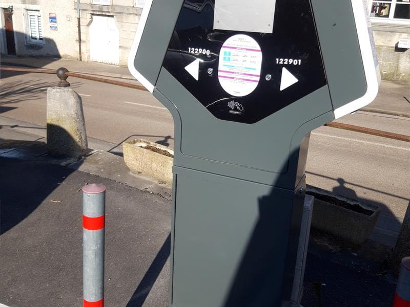 Borne de recharge pour véhicule électrique