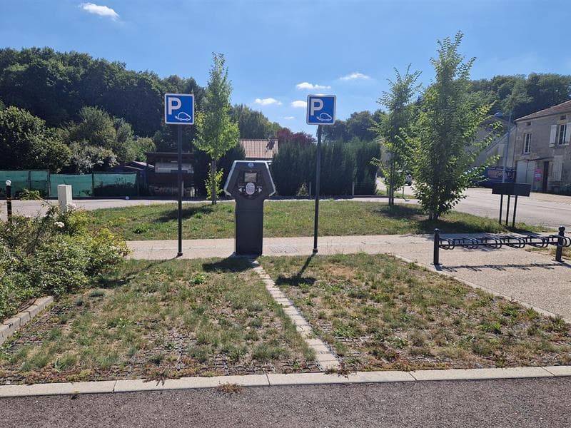 Borne de recharge pour véhicule électrique