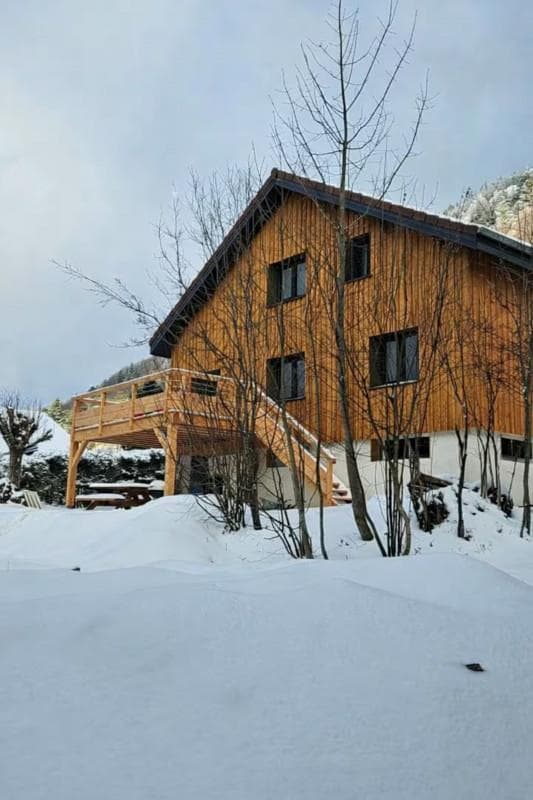 Chalet 8 personnes - Chez Rose et Suzanne - Refuge en montagne avec bain nordique & facile d'accès