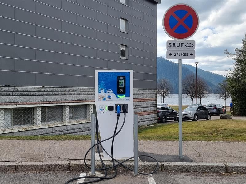 Borne de recharge voiture électrique