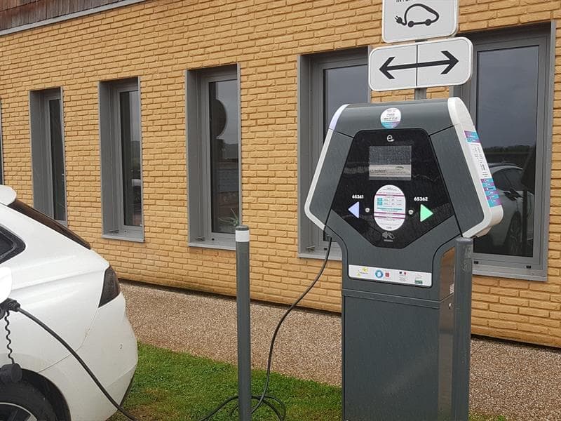 Bornes de recharge pour véhicule électrique