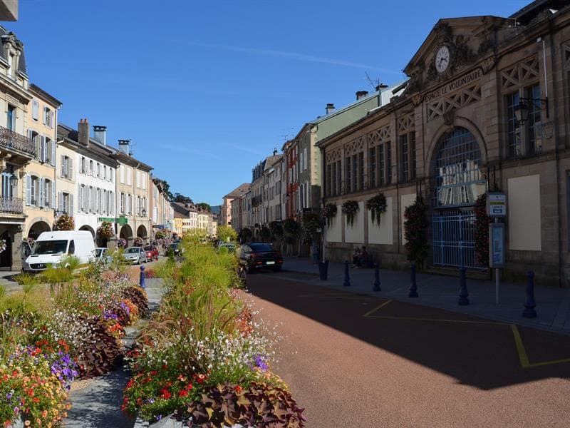 Les arcades de la rue Charles de Gaulle
