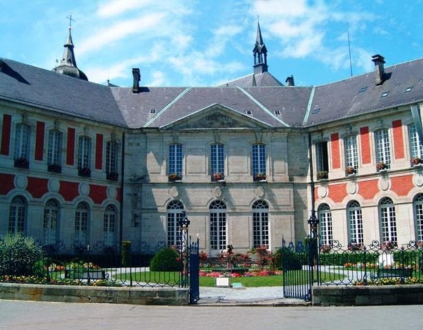 Le palais abbatial