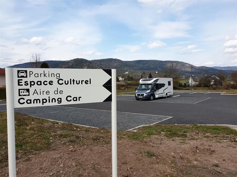 Aire de stationnement camping-cars - Dommartin les Remiremont