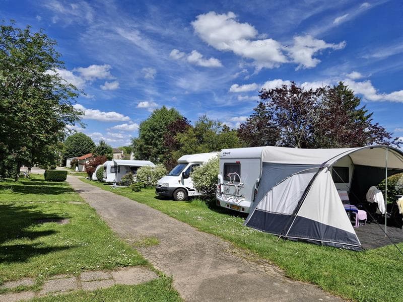Camping fraiteux - 33 emplacements