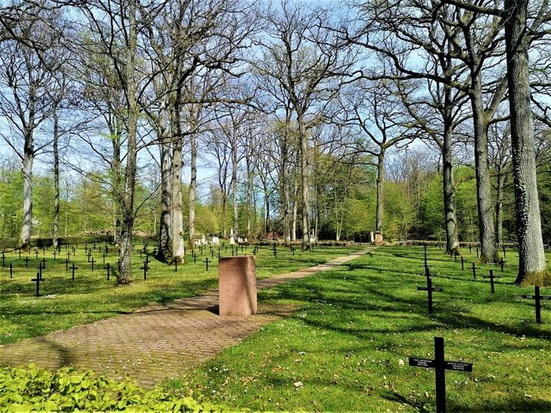 Cimetière militaire allemand du Hellenwald