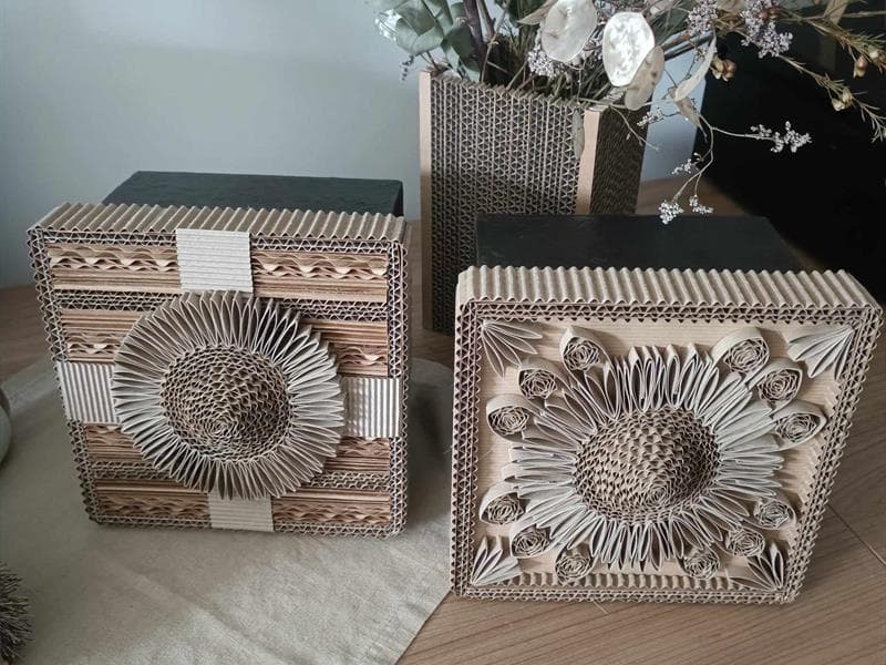 Manu'elle - objets de décoration et mobilier en carton recyclé