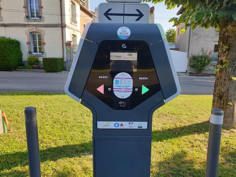 Borne de recharge pour véhicule électrique
