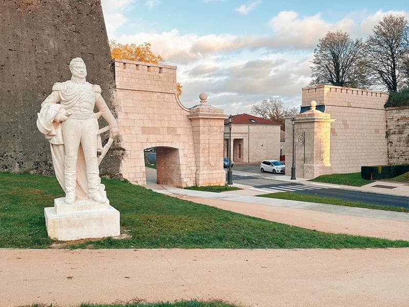 Porte neuve