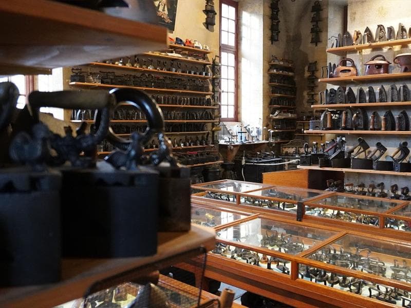 Visite du musée des fers à repasser