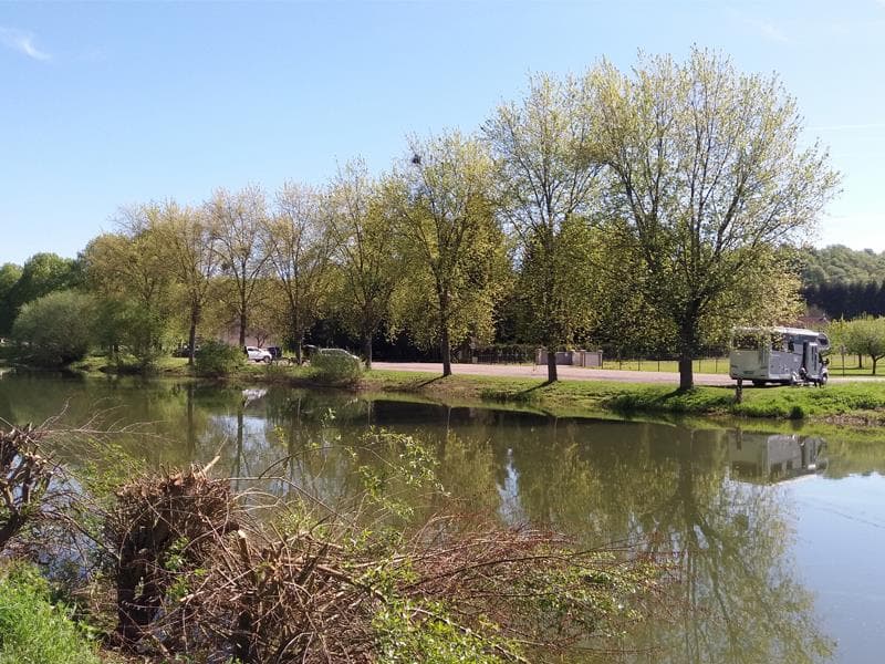 Aire de stationnement de Bazoilles-sur-Meuse