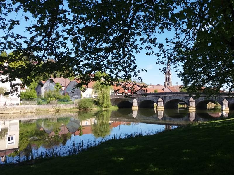 Aire de stationnement de Bazoilles-sur-Meuse