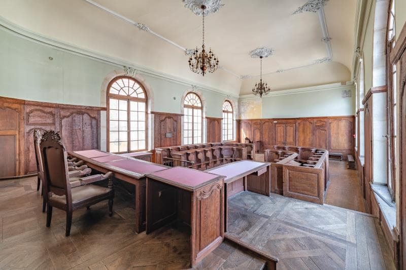 Visite guidée de l'ancien théâtre à l'italienne "Le Scala" et de l'ancien tribunal d'instance