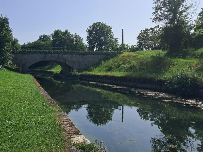 Halte fluviale de Lay-Saint-Rémy