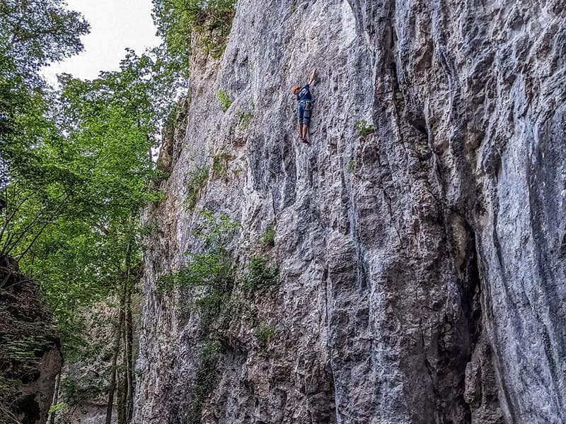 Site naturel d'escalade "Grotte des Nains"