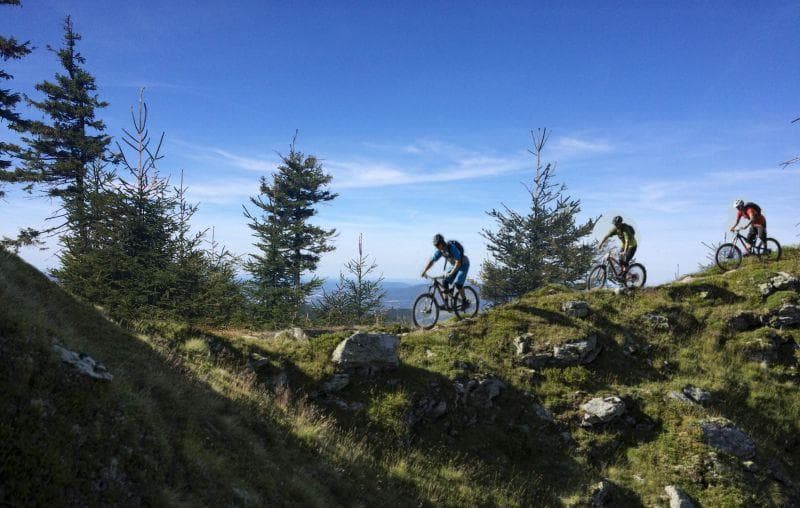 Mountain e-motion : location, vente et réparation de vélos