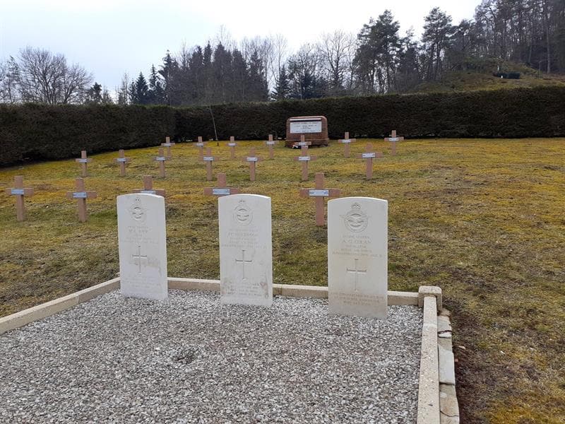 Monuments aux morts et cimetière militaire (1914-1918)