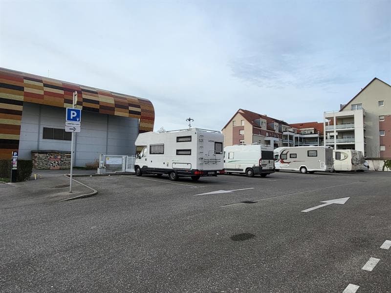 Aire de stationnement - rue Henry Wilhelm