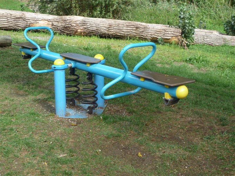 Aire de jeux place des Fêtes