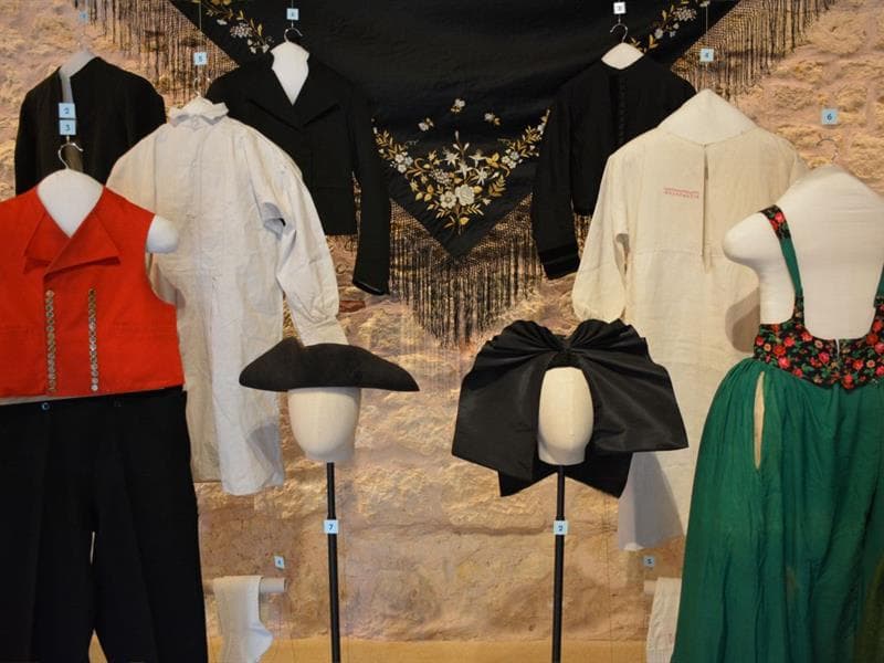 Visite libre du Musée du Pays de Hanau et de l'exposition "Costumes et Images d'Alsace, Se vêtir en Pays de Hanau"