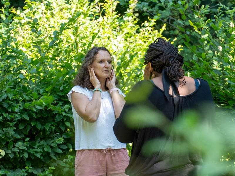 Lâcher prise et détente profonde avec le bain de forêt