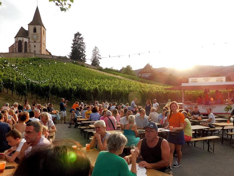 Toutes les générations se retrouvent pour faire la fête