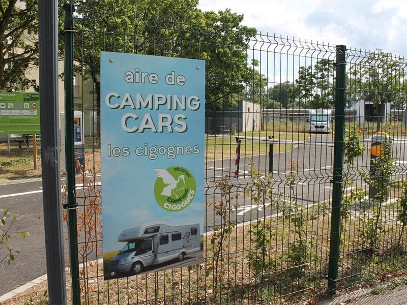 Aire de stationnement pour camping-cars - Les Cigognes
