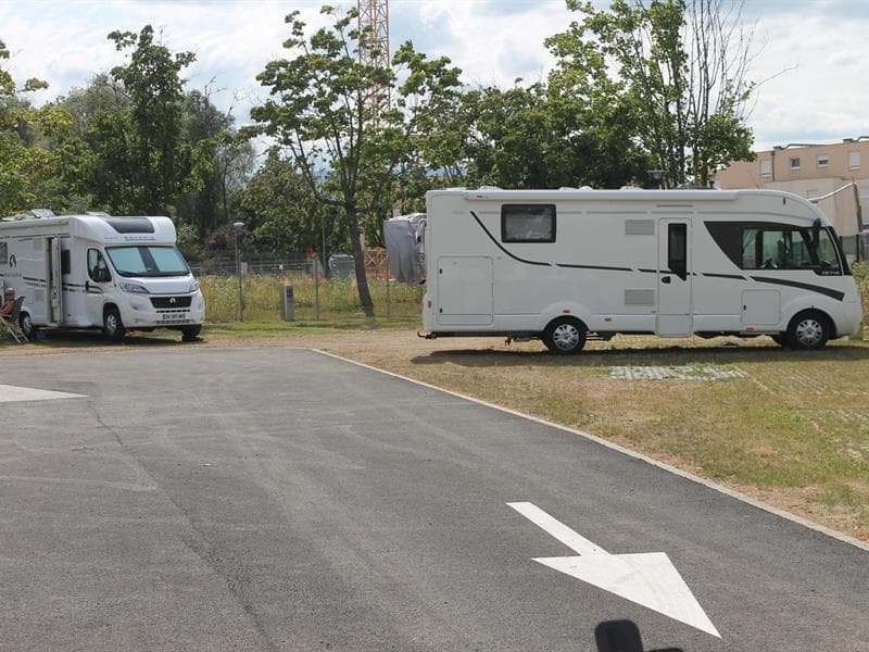 Aire de stationnement pour camping-cars - Les Cigognes