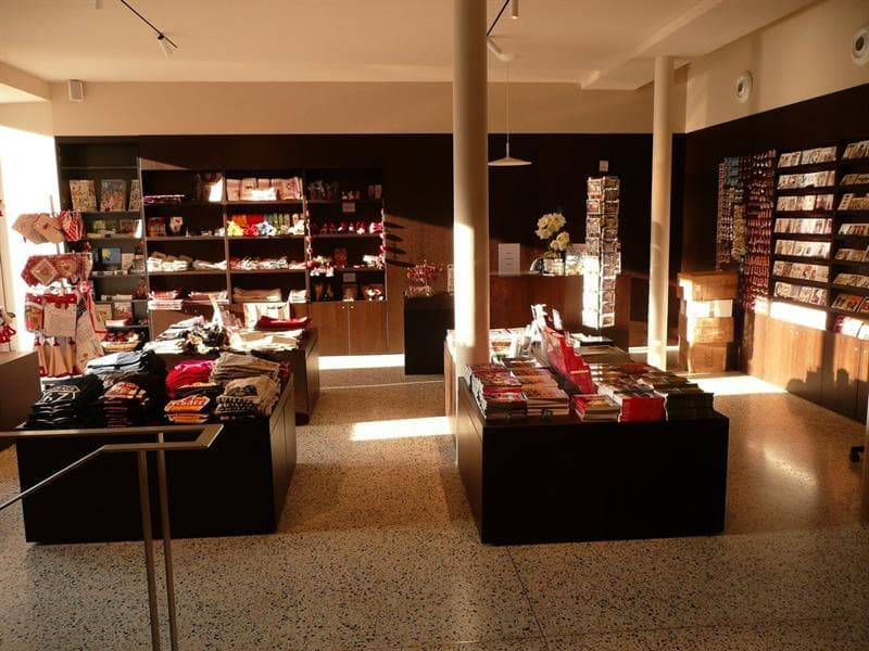 La boutique de l'Office eurométropolitain de tourisme, des loisirs et des congrès