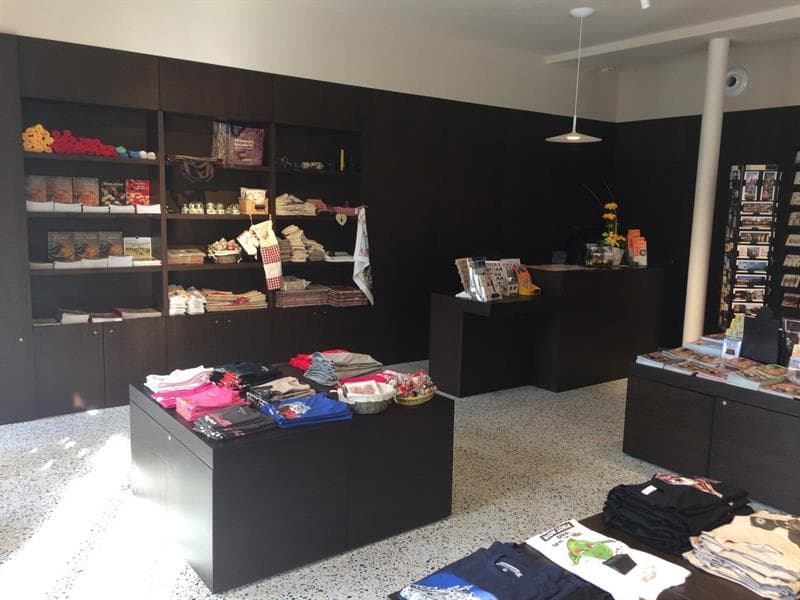 La boutique de l'Office eurométropolitain de tourisme, des loisirs et des congrès