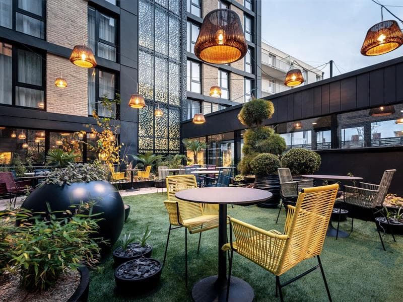 The Garden's Lounge Bar & Restaurant